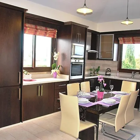 Marlin Front Luxury - 4 Bedrooms 빌라 Agia Marina (Northern Cyprus)