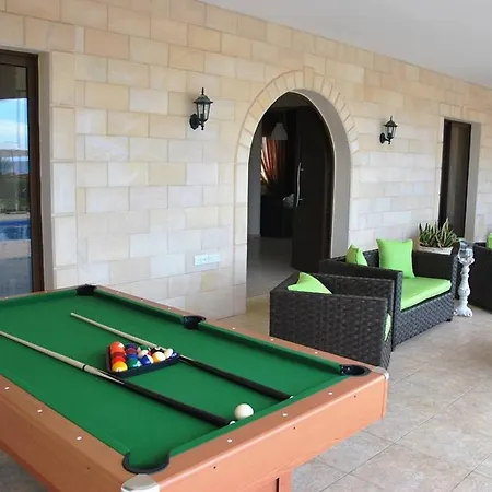 וילה Marlin Front Luxury - 4 Bedrooms אייה מרינה